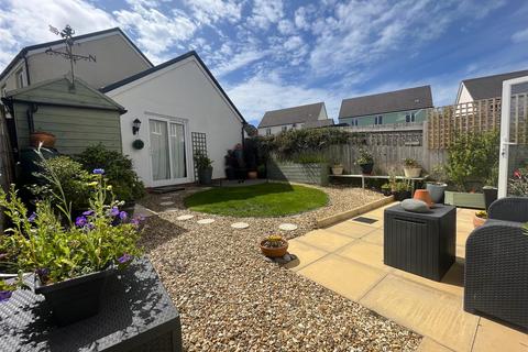 61 Taylor Crescent, Westward Ho, Bideford, EX39 3FA
