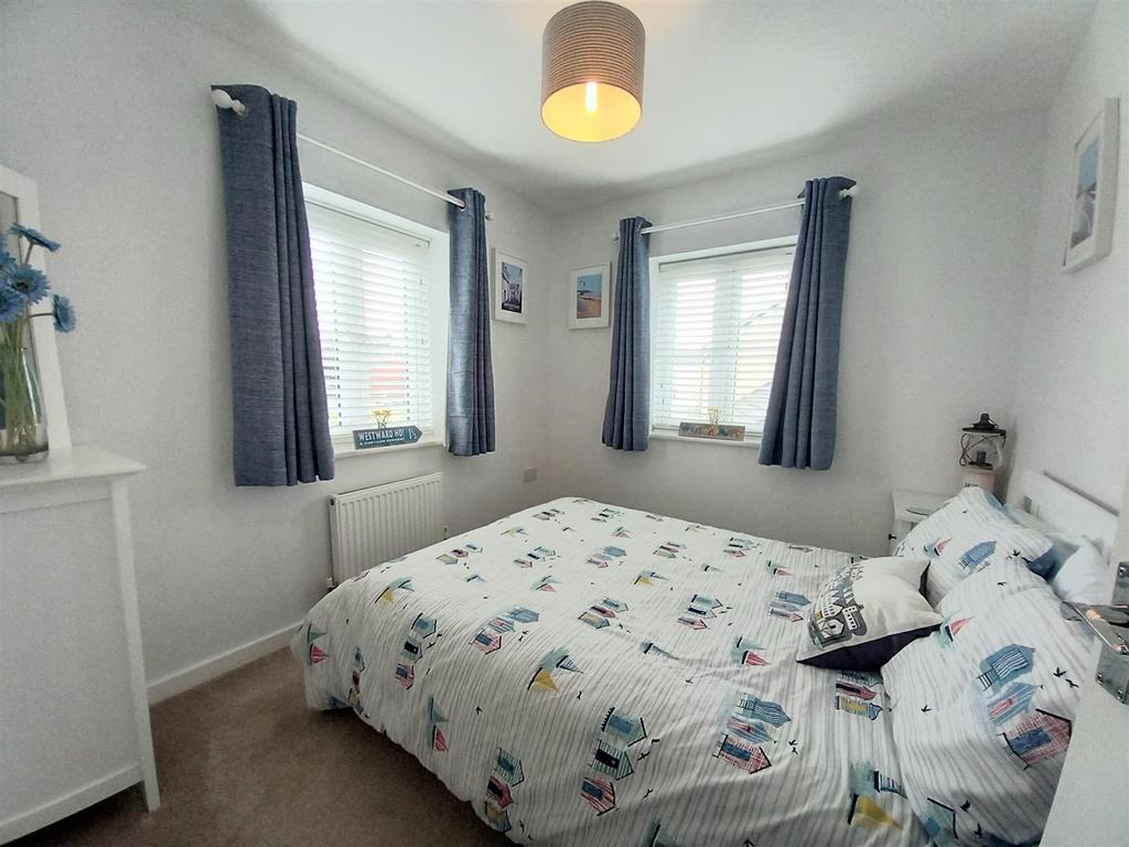 61 Taylor Bed 2.jpg