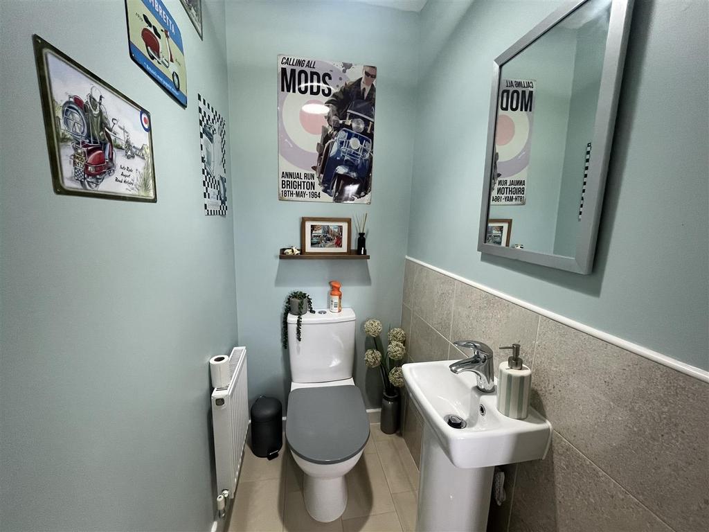 Downstairs loo.jpeg