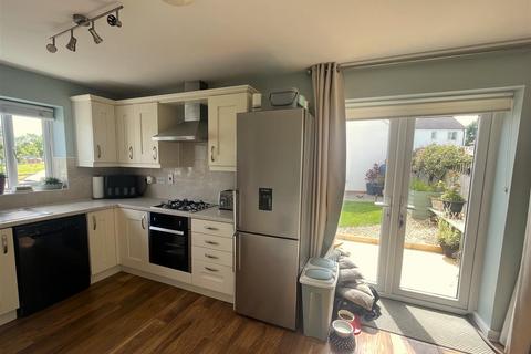 61 Taylor Crescent, Westward Ho, Bideford, EX39 3FA