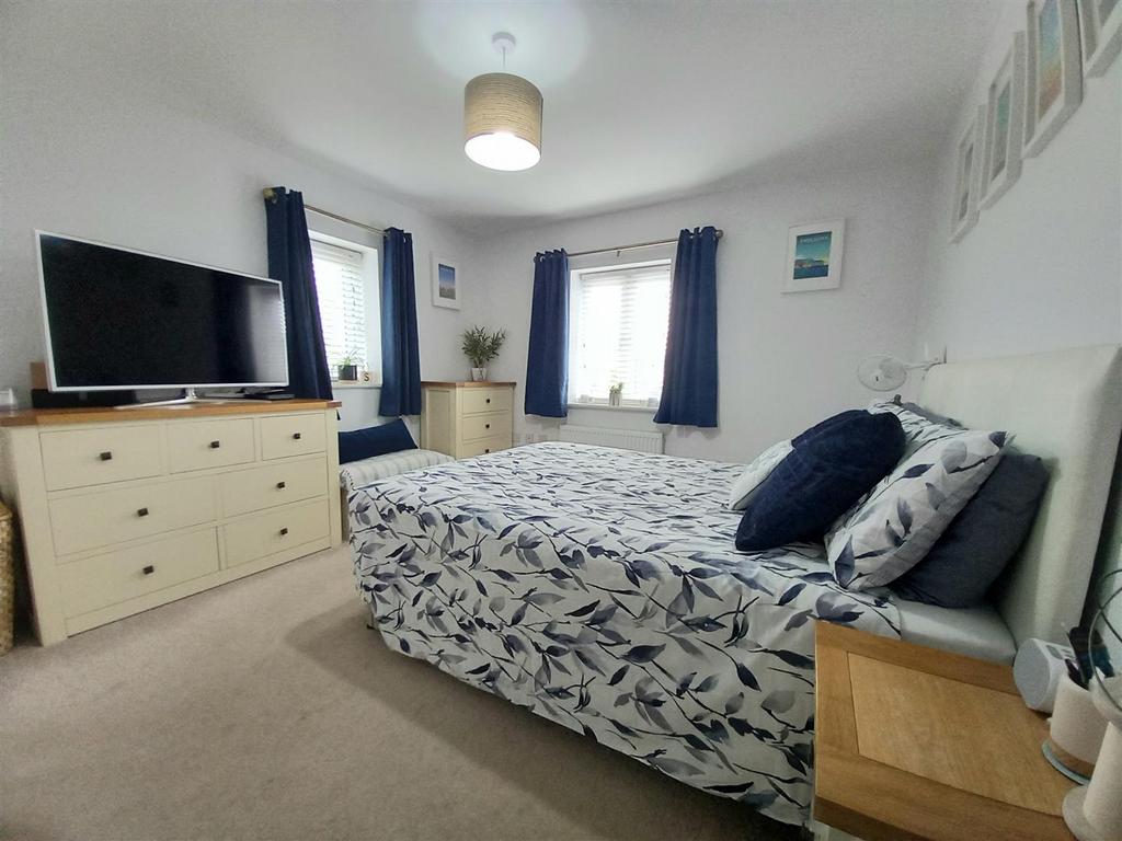 61 Taylor Mas Bed.jpg