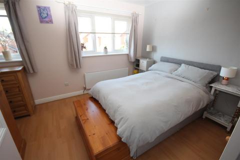 33 Campbell Close, Penrhyn Bay, Llandudno, LL30 3FD