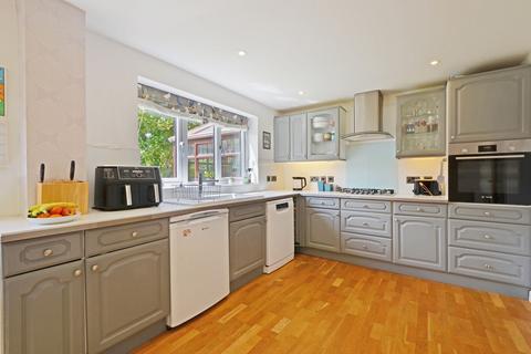 22 Tehidy Close, Camborne, TR14 0HL