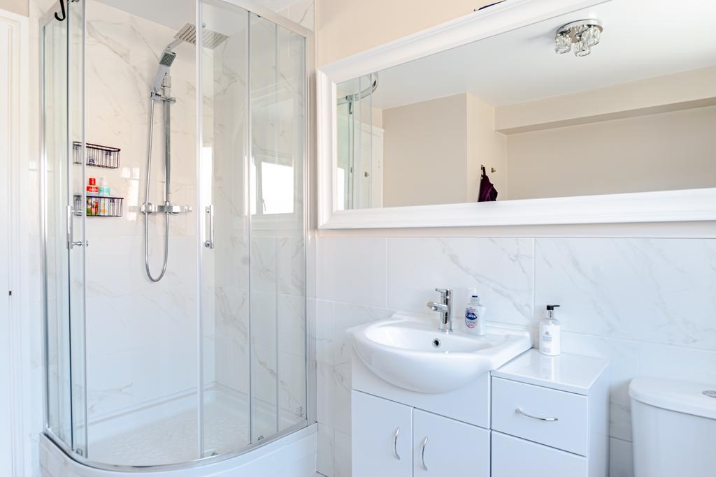 Bathroom2