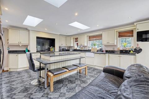 4 bedroom semi-detached house for sale, Halstead Road, Colchester CO3