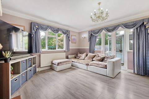 4 bedroom semi-detached house for sale, Halstead Road, Colchester CO3