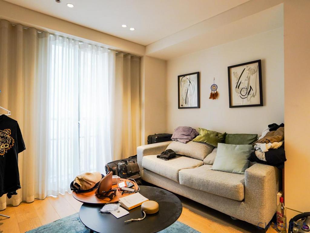 Studio for rent in John Adam Street