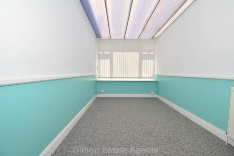 2 bedroom semi-detached bungalow for sale, Middlecroft Lane, Gosport