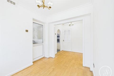 12 Brookhill Drive, Leeds, LS17 8QG