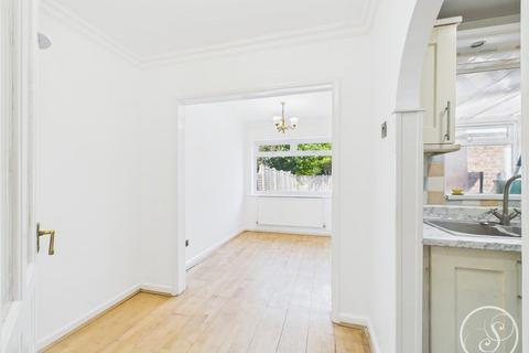 12 Brookhill Drive, Leeds, LS17 8QG