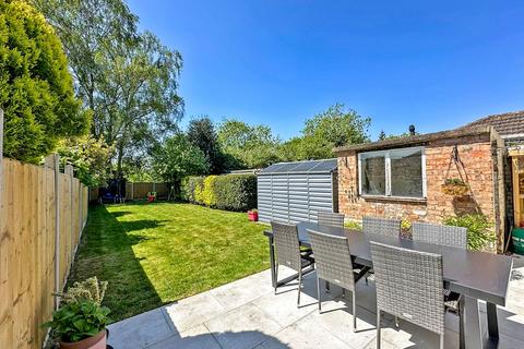 The Hawthorns Giggetty Lane, Wombourne, Wolverhampton, WV5 0AY