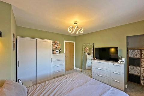 The Hawthorns Giggetty Lane, Wombourne, Wolverhampton, WV5 0AY