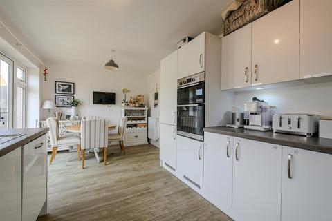 54 Bonners Mead, Benson, Wallingford, OX10 6EU