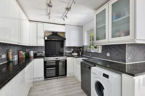 5 bedroom detached house for sale, Romsey Close, Willesborough