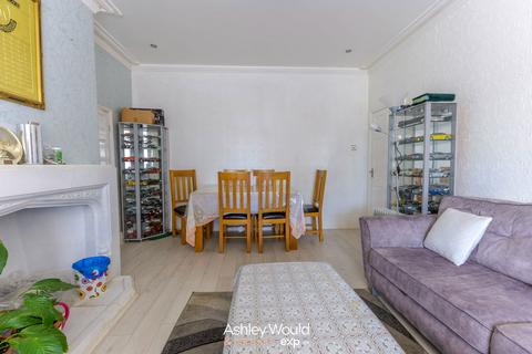 5 bedroom semi-detached house for sale, Halesowen Road, Cradley Heath B64