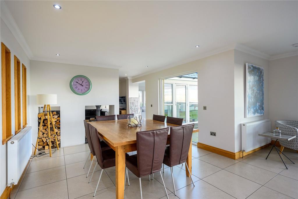 Kitchen /Dining Room