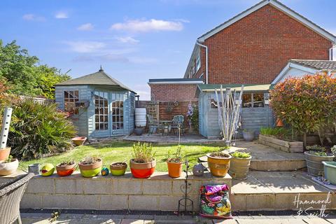 58 Higham View, North Weald, Epping, CM16 6DD