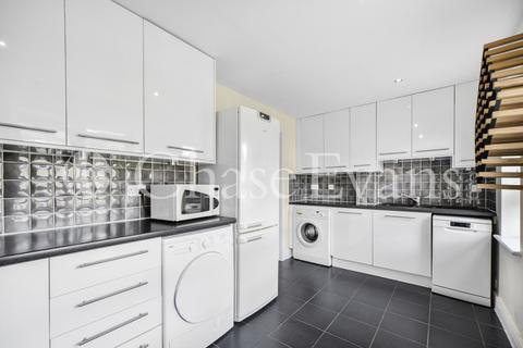 3 bedroom flat for sale, St. Davids Square, Isle Of Dogs, London, E14