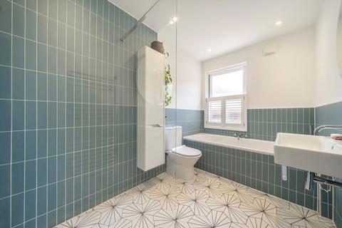 4a Donkey Alley, London, SE22 0NY