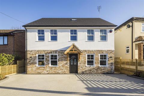 1 Cavell Road, Billericay, CM11 2HS