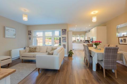 8 Colborne Close, Iver, SL0 0AF
