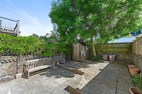 2 bedroom apartment to rent, Wendell Road, London, W12