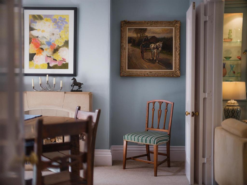 Interior20.jpg