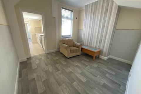 2 bedroom terraced house to rent, Veal Street, Grimsby, Lincolnshire, DN31