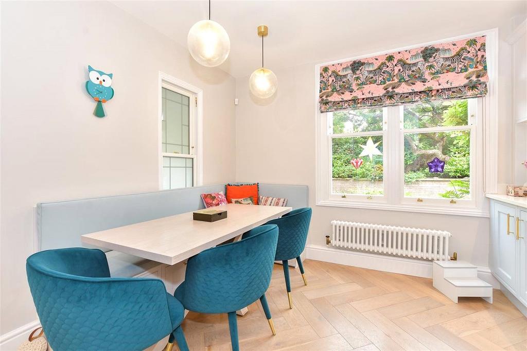 Kitchen/Breakfast
