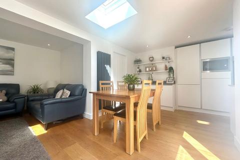 4 Eversley Grove, Sedgley, Dudley, DY3 3RF