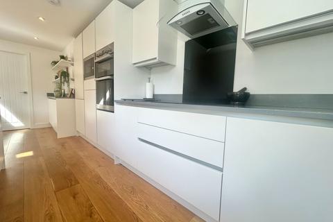 4 Eversley Grove, Sedgley, Dudley, DY3 3RF