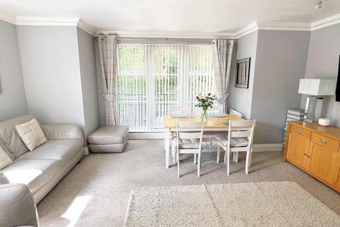 2 bedroom flat for sale, Caversham Place, Sutton Coldfield