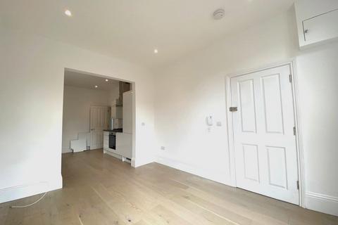 undefined, 32 Cunningham Park, Greater London HA1
