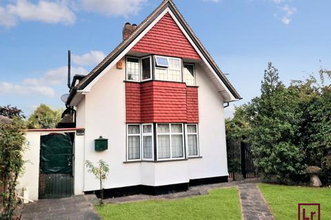 2 Old Hatch Manor, Ruislip, HA4 8QG