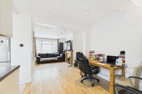 3 bedroom end of terrace house for sale, Bedford Road, Ruislip, HA4