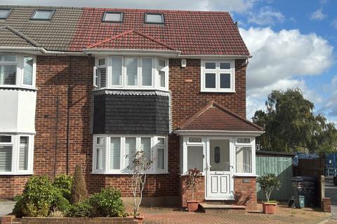 62 Crest Gardens, Ruislip, HA4 9HD
