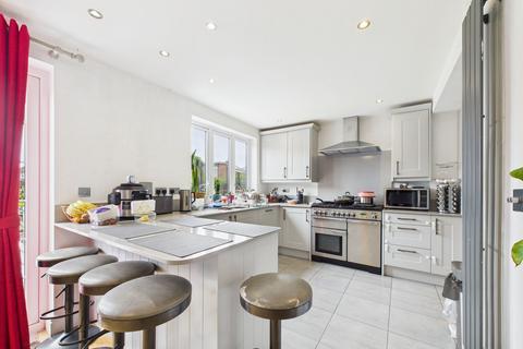 62 Crest Gardens, Ruislip, HA4 9HD