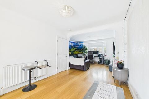 62 Crest Gardens, Ruislip, HA4 9HD