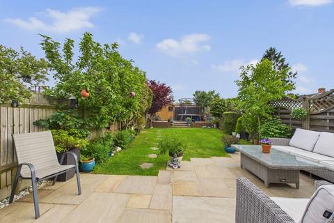 104 Torcross Road, Ruislip, HA4 0TF