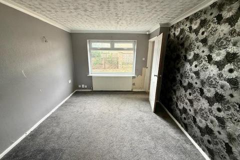 32 Castlegate Drive, Bradford, BD10 8BW