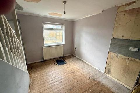 32 Castlegate Drive, Bradford, BD10 8BW