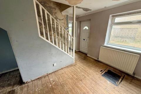 32 Castlegate Drive, Bradford, BD10 8BW