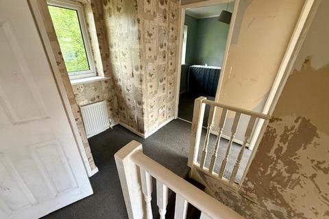 32 Castlegate Drive, Bradford, BD10 8BW