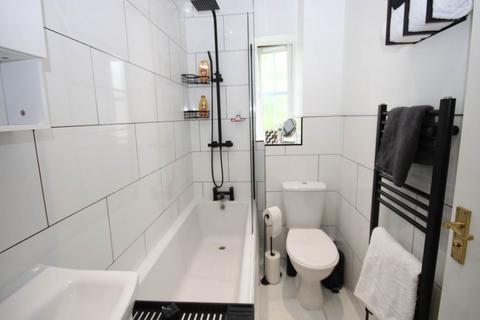22 Cae Collen, Blackwood, NP12 1FF