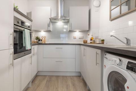 2 bedroom retirement property for sale, Plot 16, Two Bedroom Retirement Apartment at Clinton Lodge, Southampton Road SO41