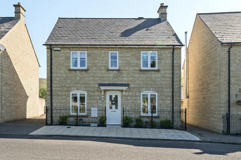 9 Campion Way, Witney, OX28 1EX