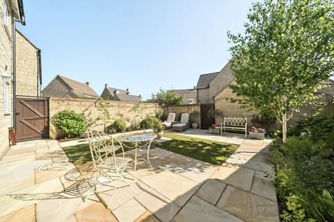 9 Campion Way, Witney, OX28 1EX