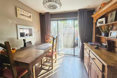 undefined, Holland Pines, Berkshire RG12