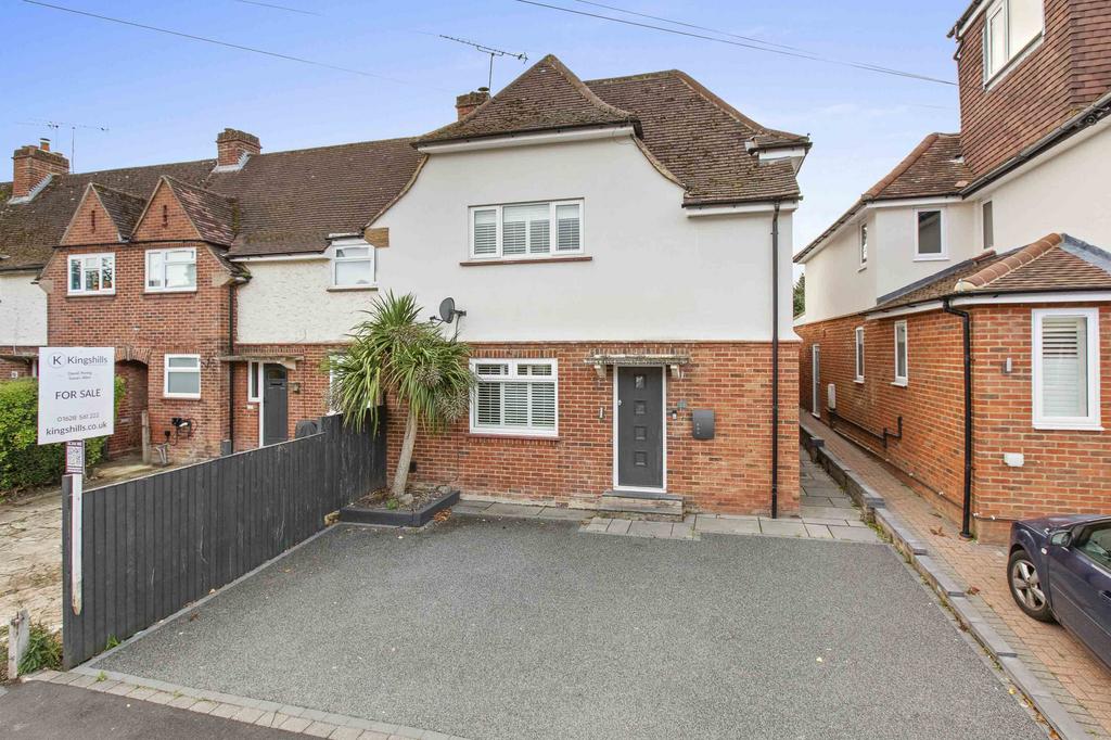 19 Trinity Ave, SL7 3 AL (LOW RES)-3