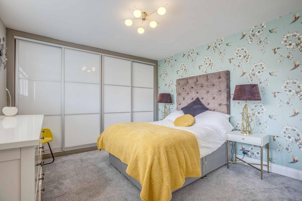 19 Trinity Avenue, SL7 3 AL (LOW RES)-6